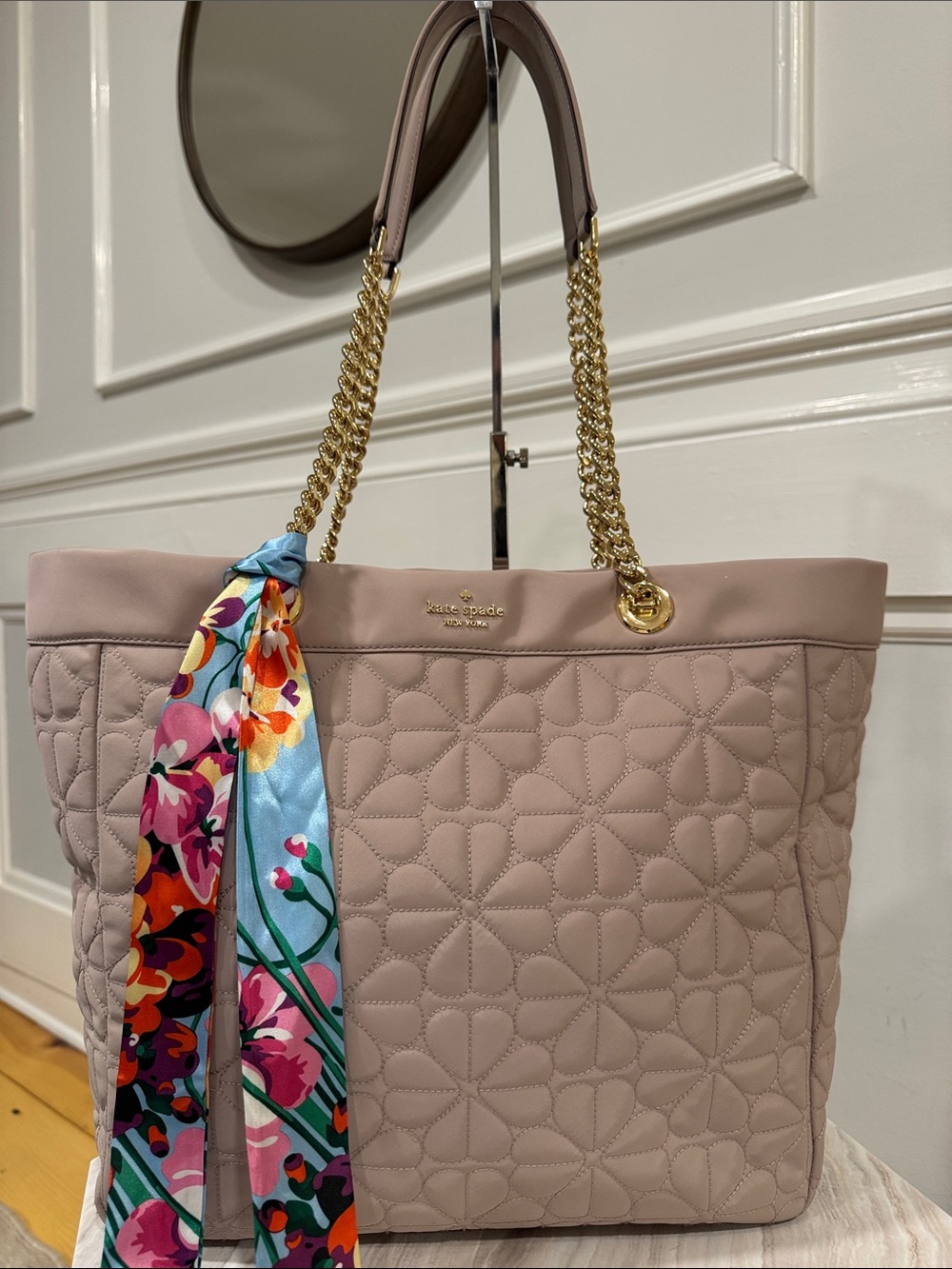 kate spade Bag Flower Cozy Quilted Light Blush Nylon Tote with Gold Chain Handle - Picture 4 of 17